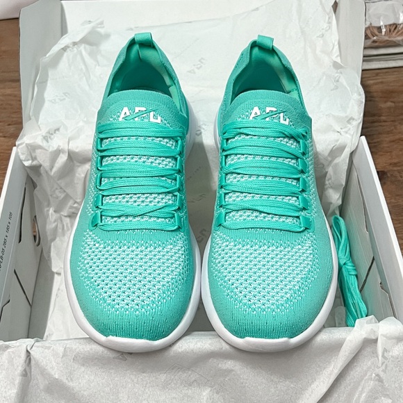 NEW APL Techloom Breeze Mint / White Size 6 - Picture 1 of 7